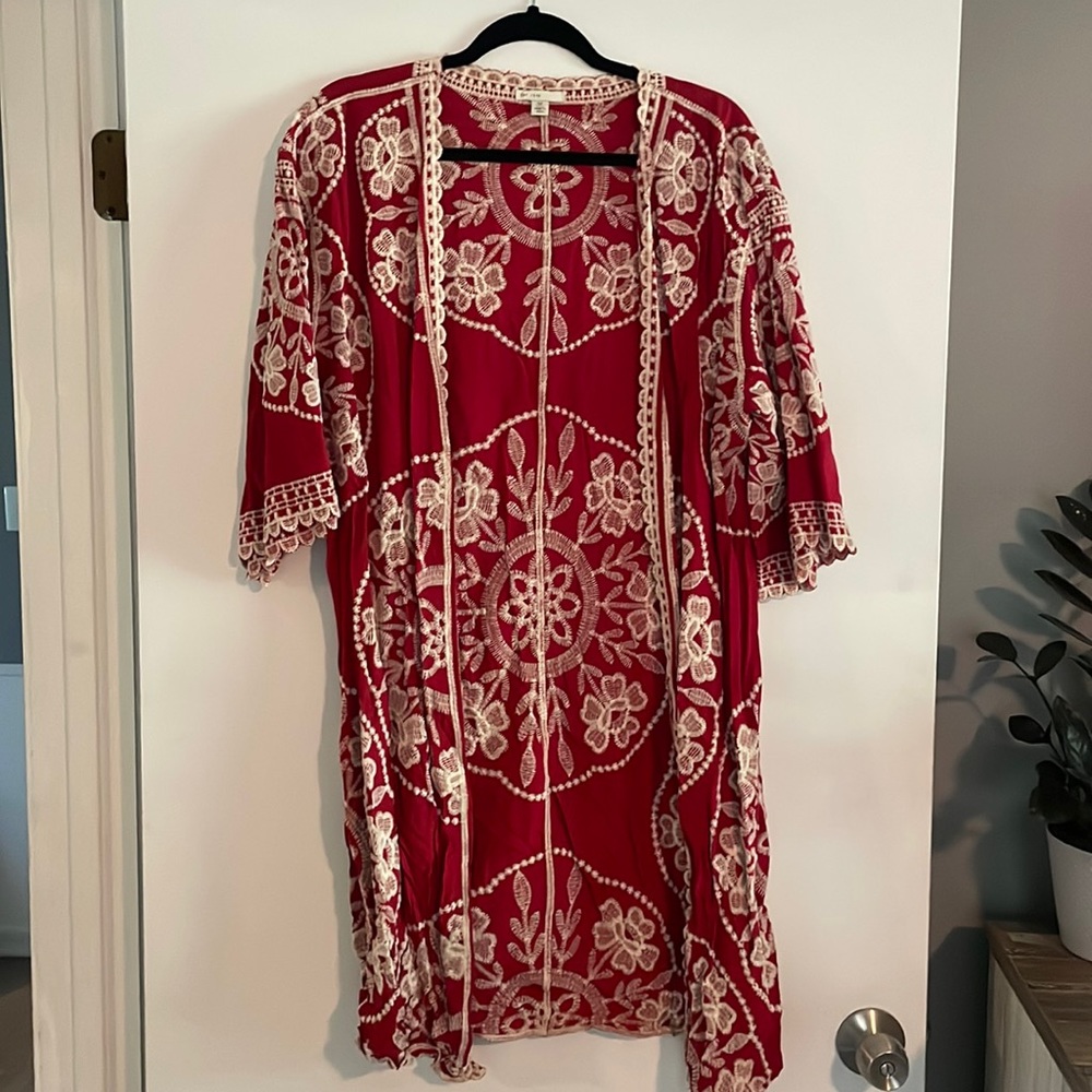 Long red cardigan with stitched cream design, sz M